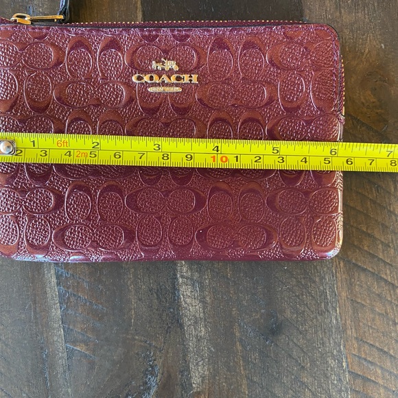 Authentic Coach burgundy/wine/ shimmery wristlet . - Picture 5 of 5